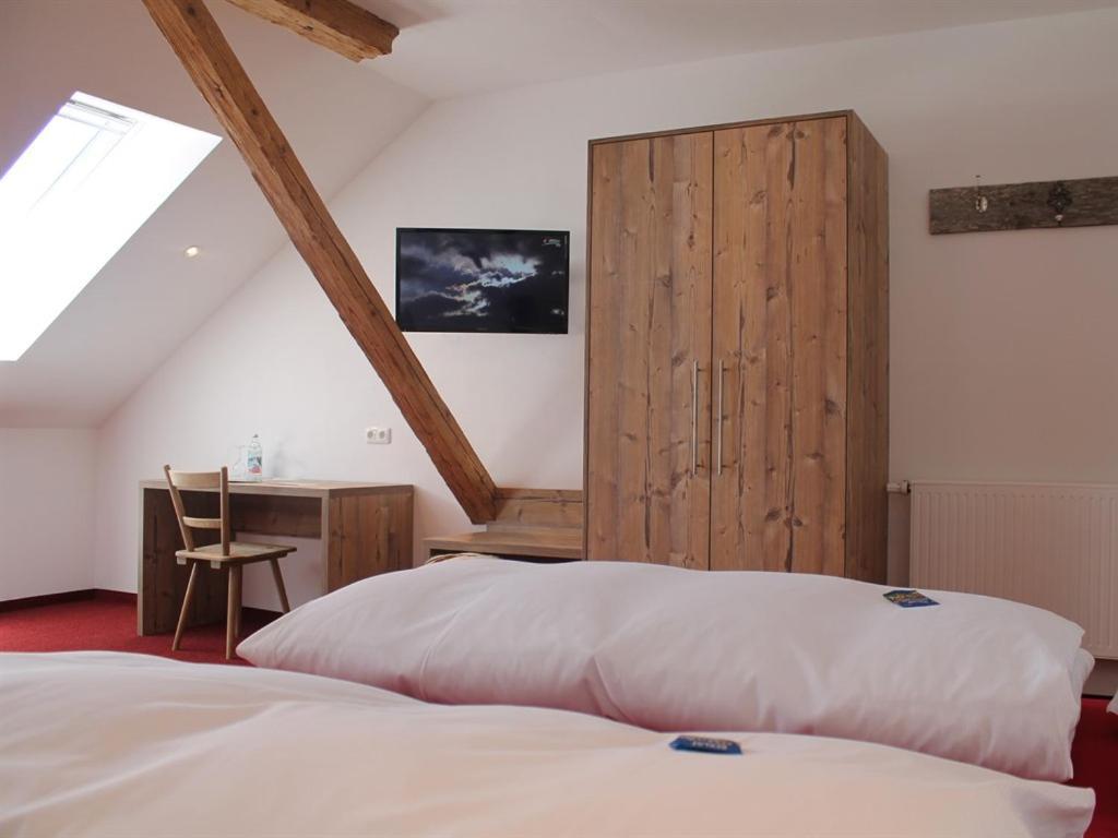 Gasthof Zum Hirsch Goerisried Room photo